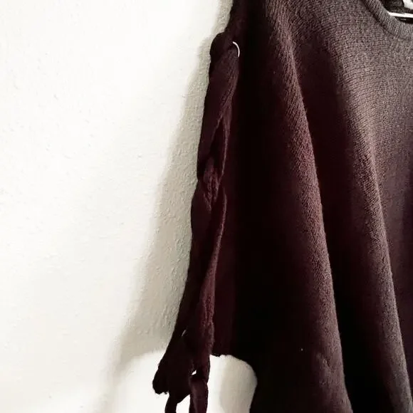 Madden One Size Black Sweater Poncho Braided Shoulder Front Pockets Cozy Staple - Picture 4 of 12